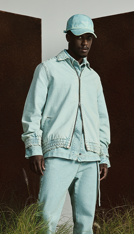 Um look todo jeans. Clássico em cima de clássico.