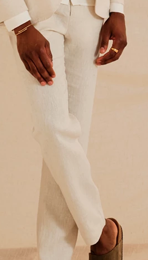 Elegantes para vestir bem durante a cerimônia. Confortáveis para proporcionar mobilidade na festa.