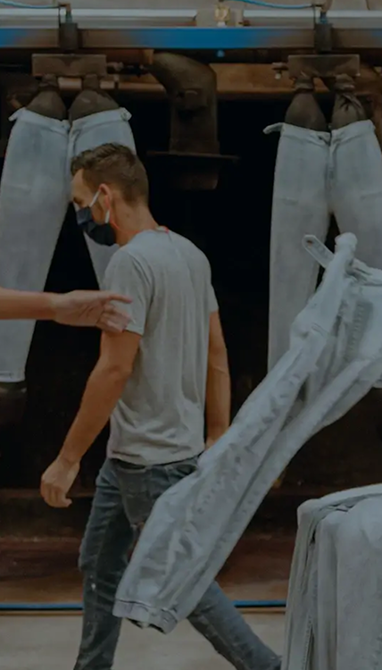 Estenda sua peça em um local arejado.