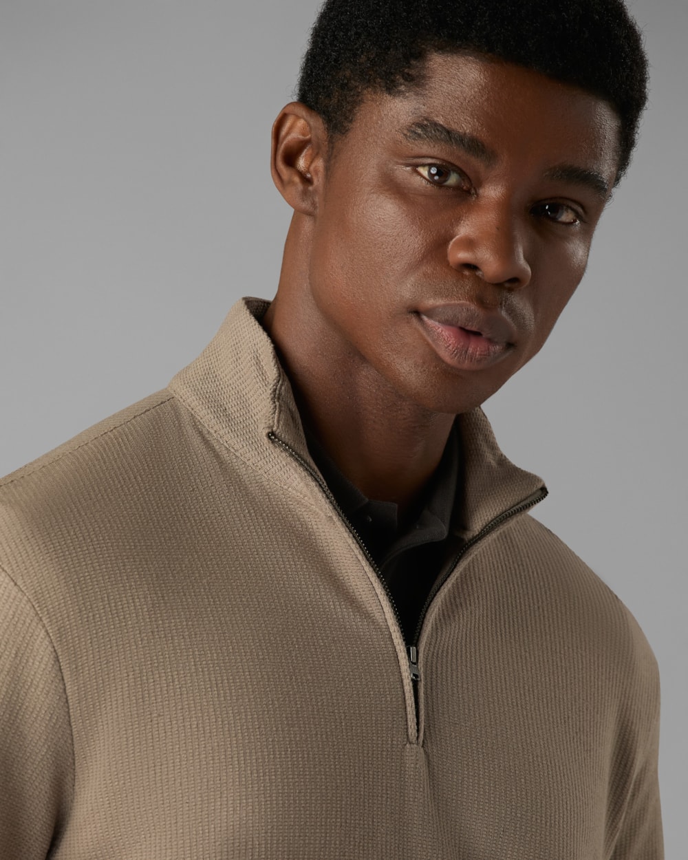 Blusa com Linho e Modal Meio Zíper
