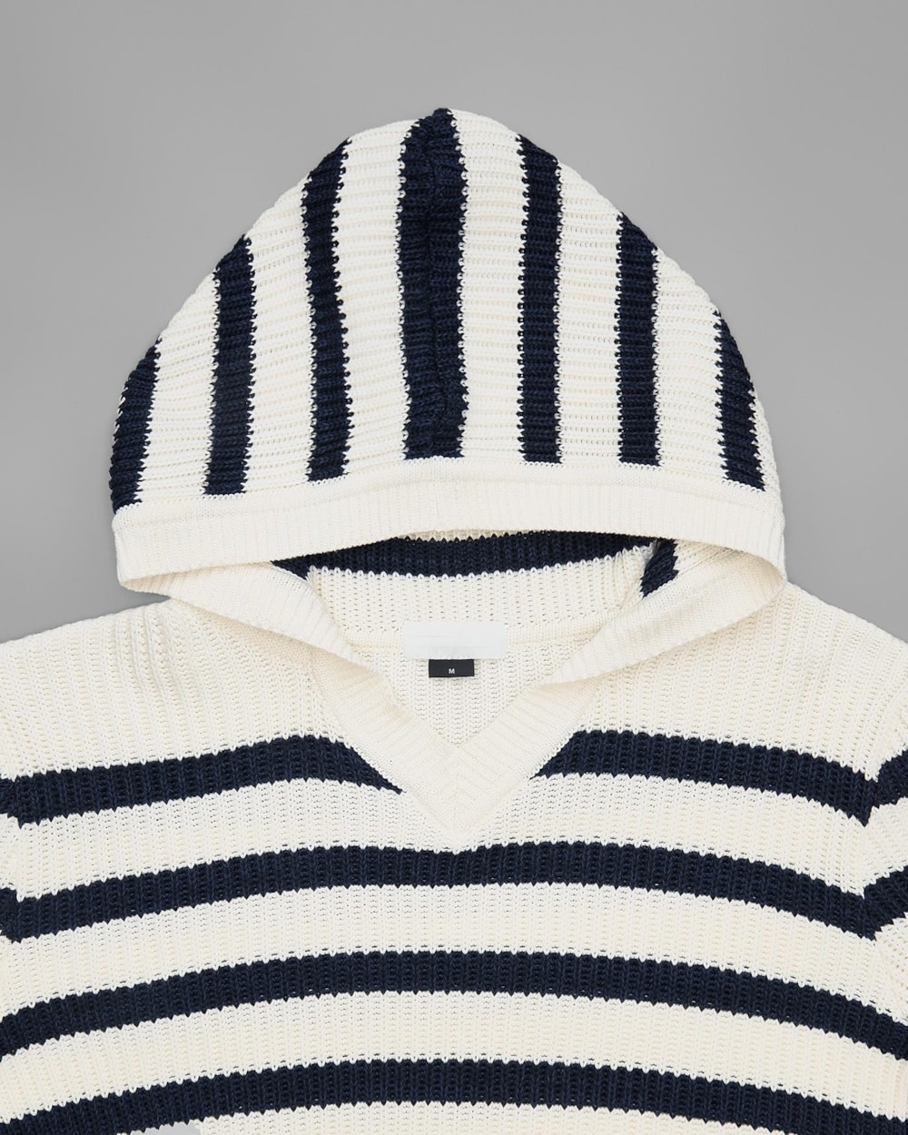 Blusa Tricot Listrado com Capuz