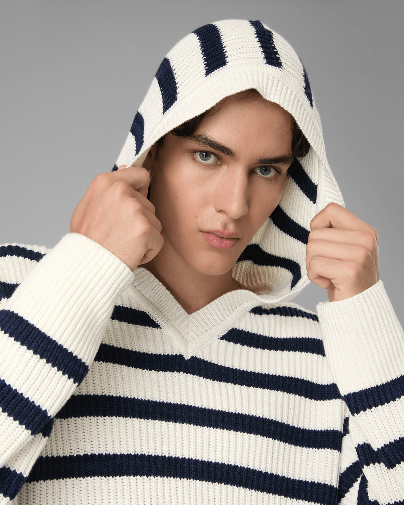 Blusa Tricot Listrado Com Capuz