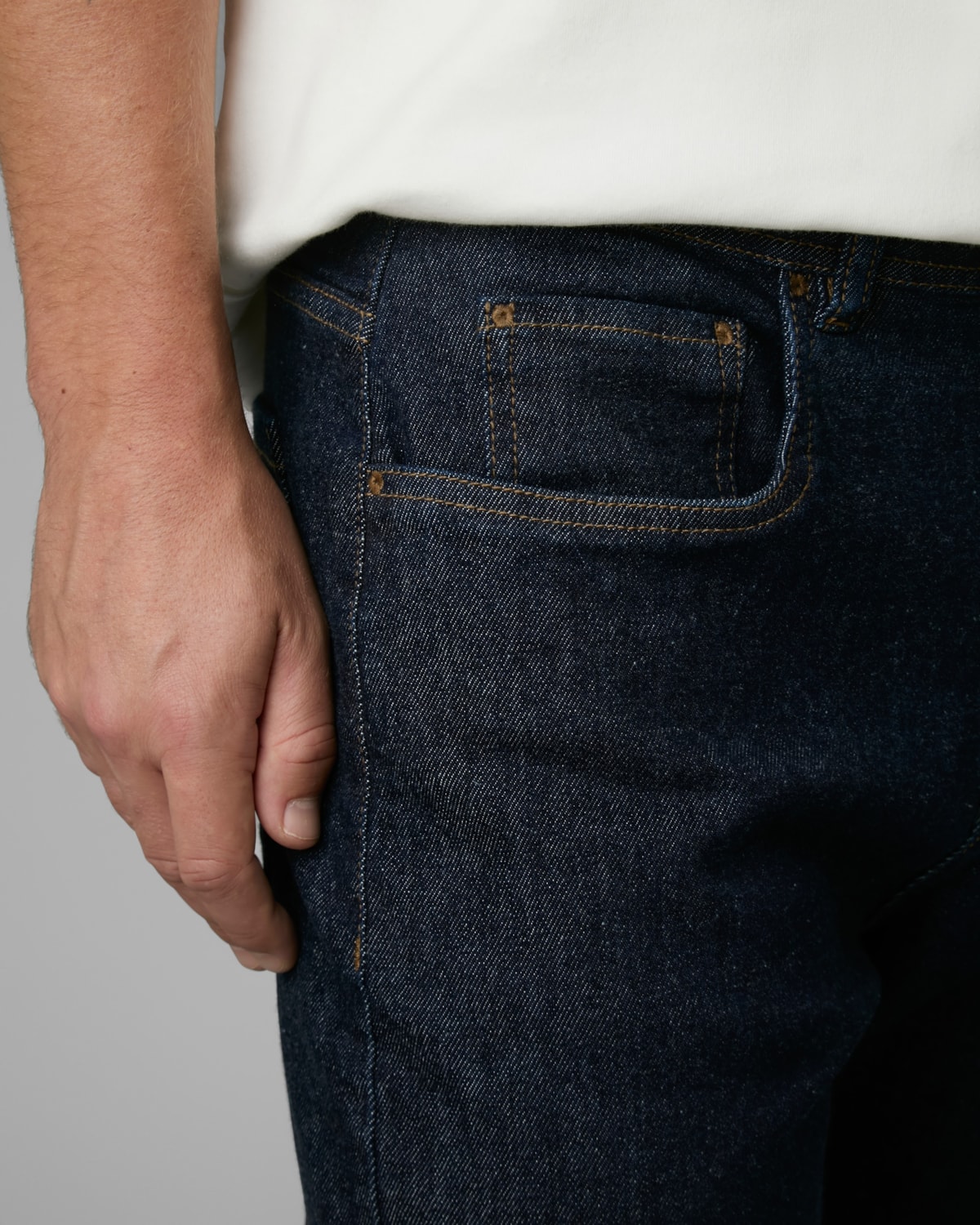 Calça Beta Jeans Reta Escura