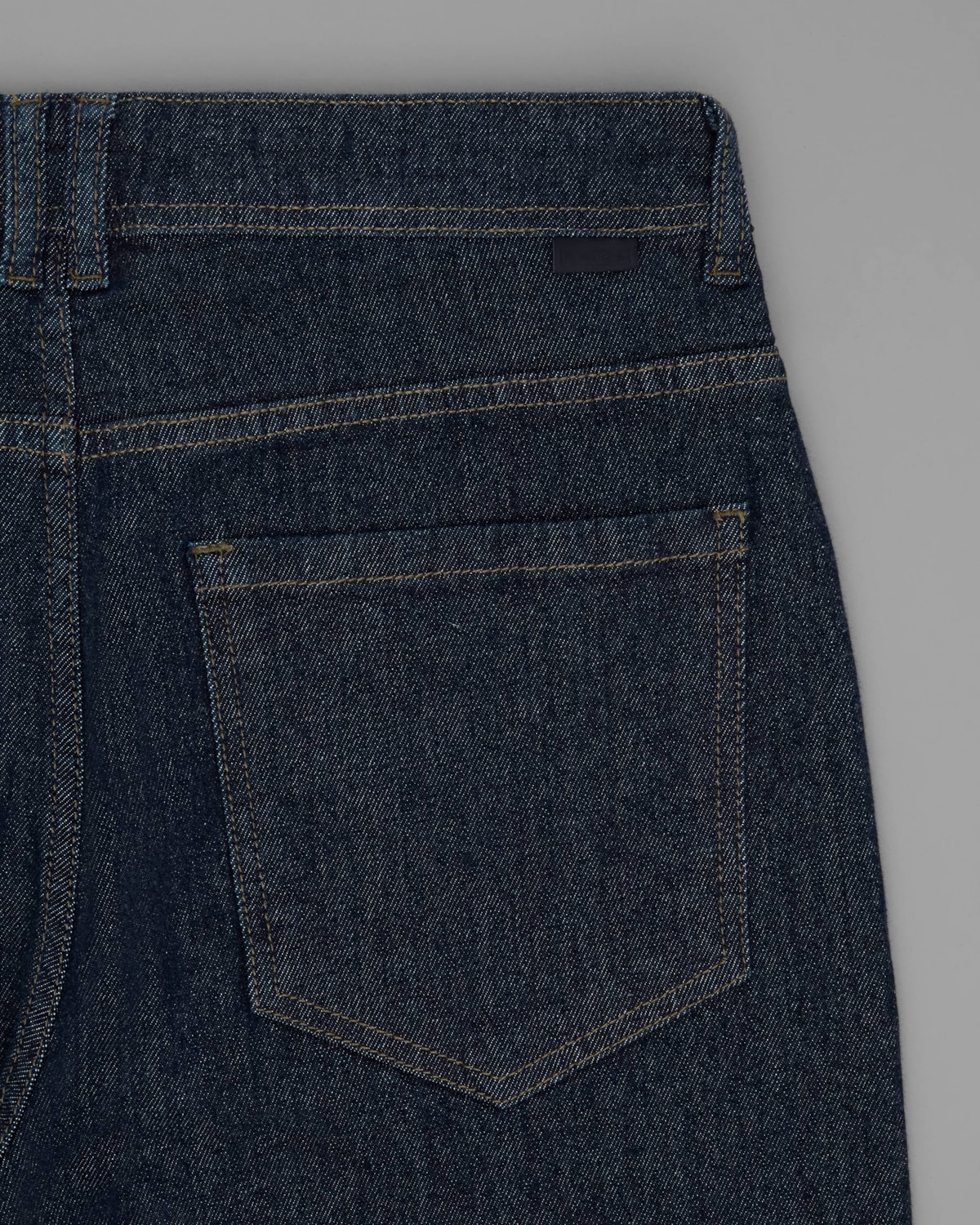 Calça Beta Jeans Reta Escura