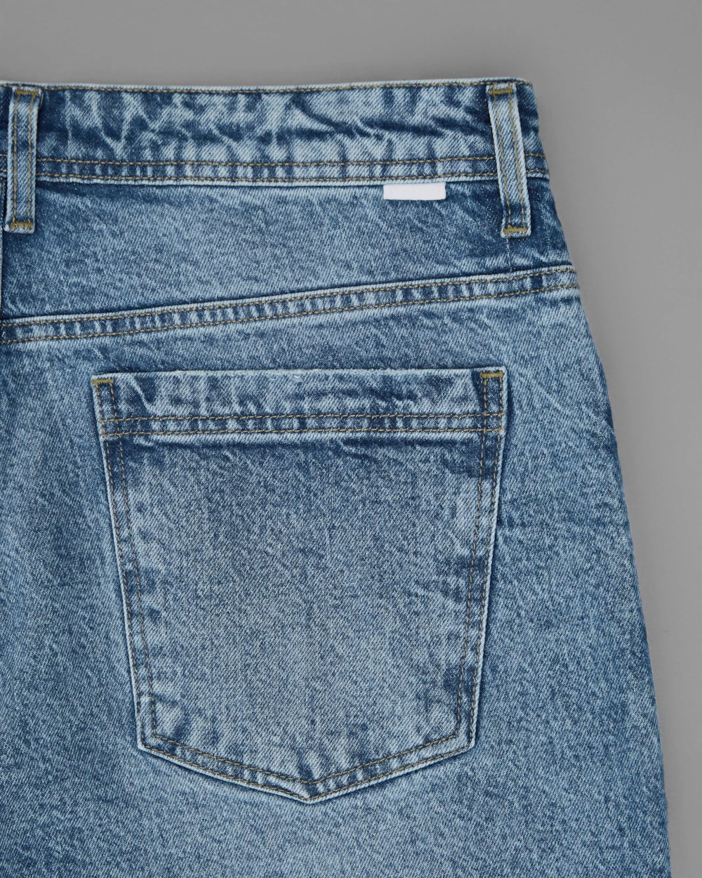 Calça Beta Jeans Taper Lavagem Média