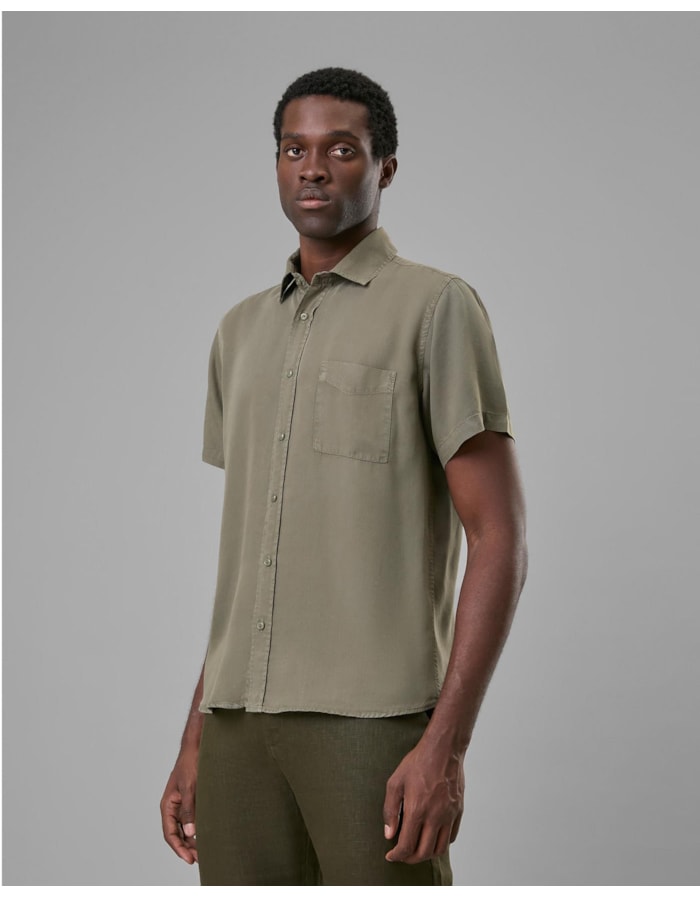 Camisa liocel manga curta com bolso-verde-pp