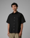 Camisa oversized com bolso-preto-m