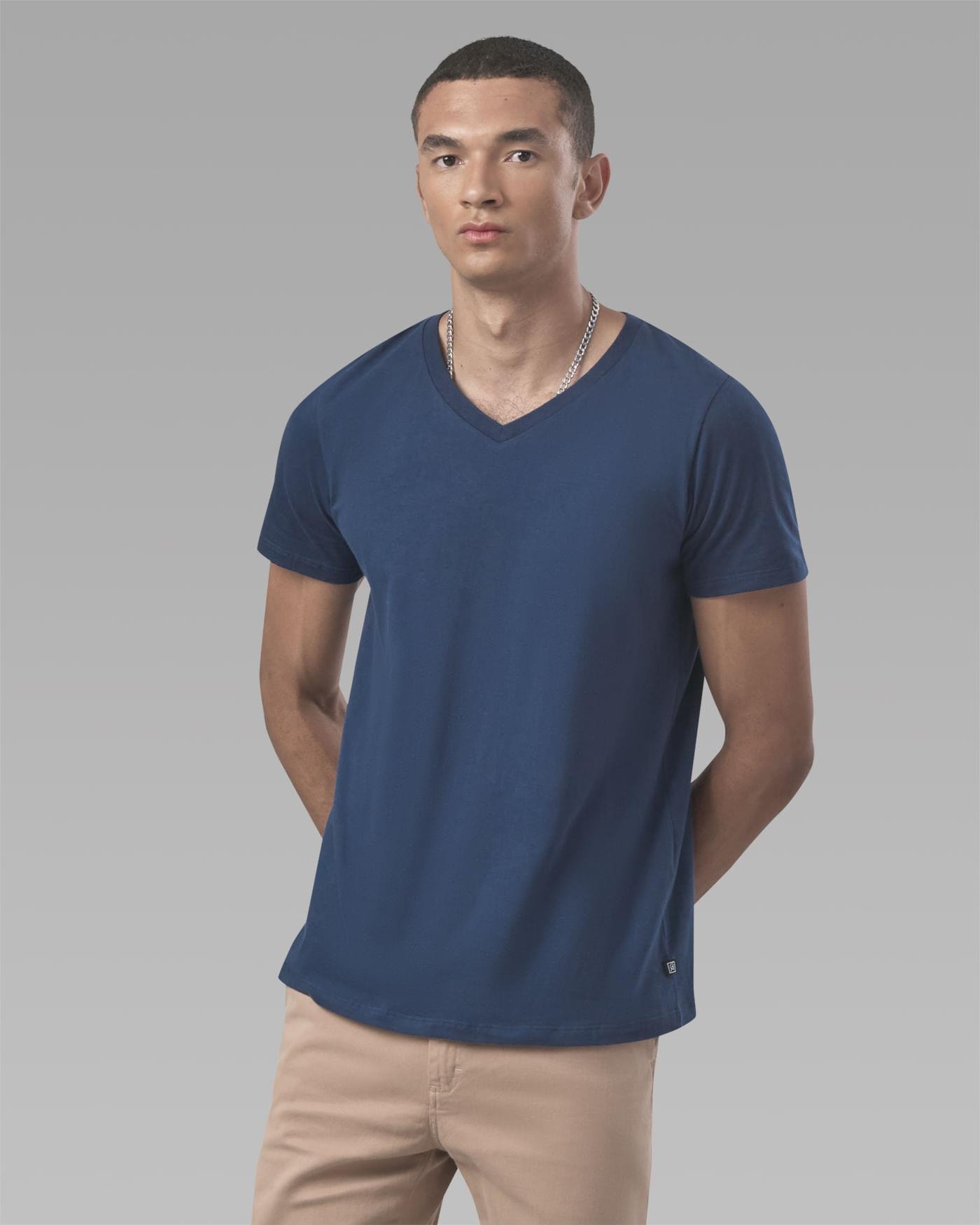 Camiseta Algodão Orgânico Gola v