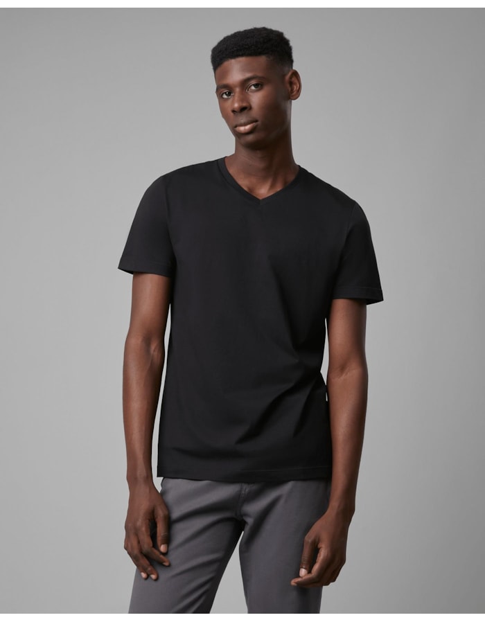 Camiseta malha dupla pima gola v-preto-longo-p