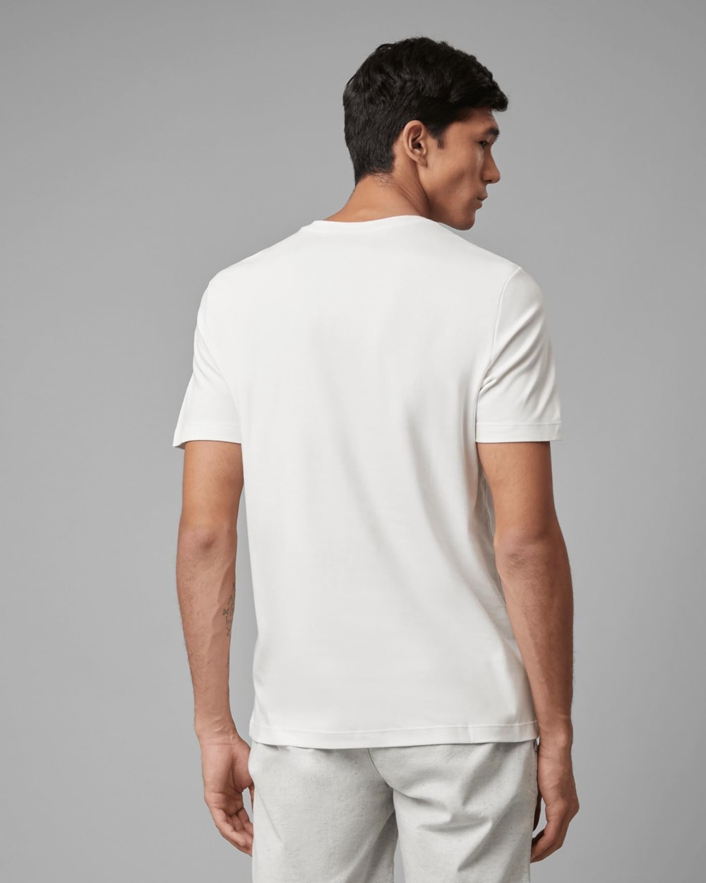Camiseta Malha Dupla Pima Gola V