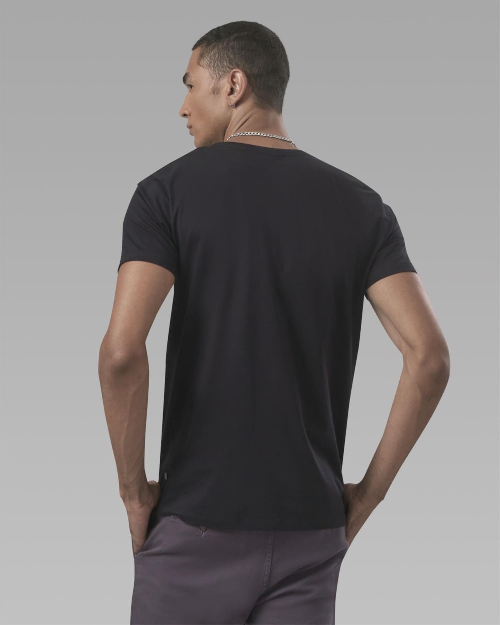 Camiseta Pima com Bolso