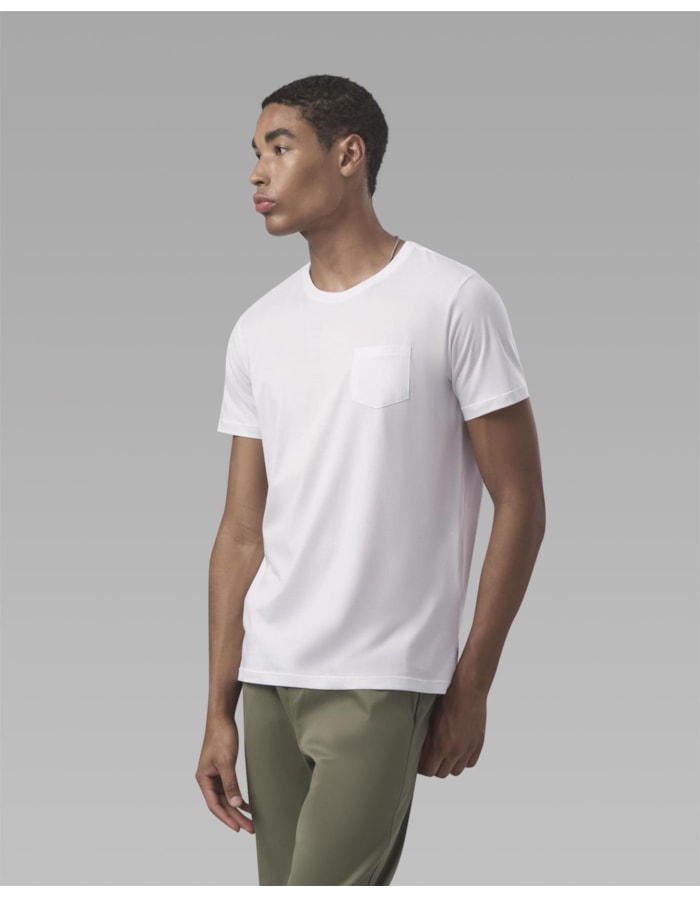 Camiseta pima com bolso-branco-curto-p