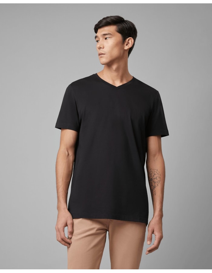 Camiseta pima gola v-preto-curto-m